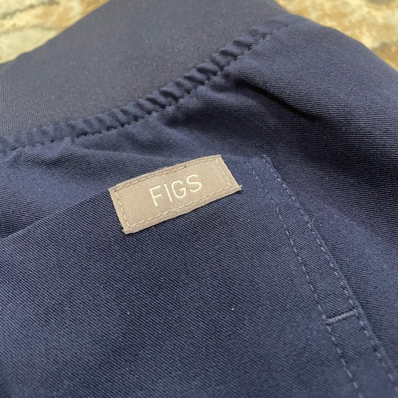 Navy Blue Figs Set Size Medium - Picture 6 of 6